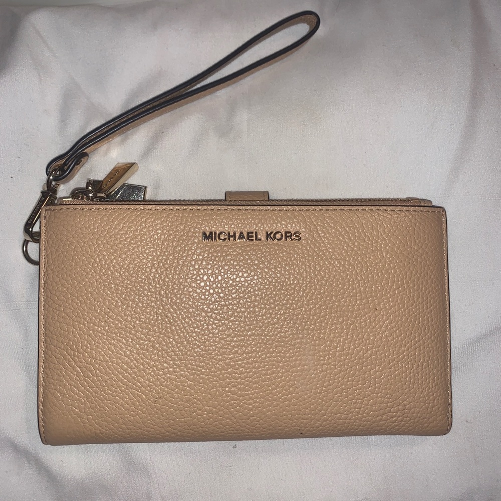 Michael Kors wristlet wallet